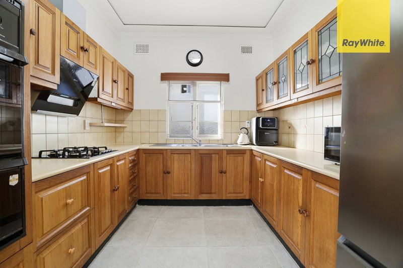 Photo - 17 Pennant Hills Road, North Parramatta NSW 2151 - Image 9