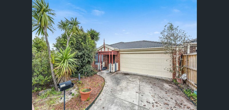 17 Penshurst Way, Cranbourne North VIC 3977