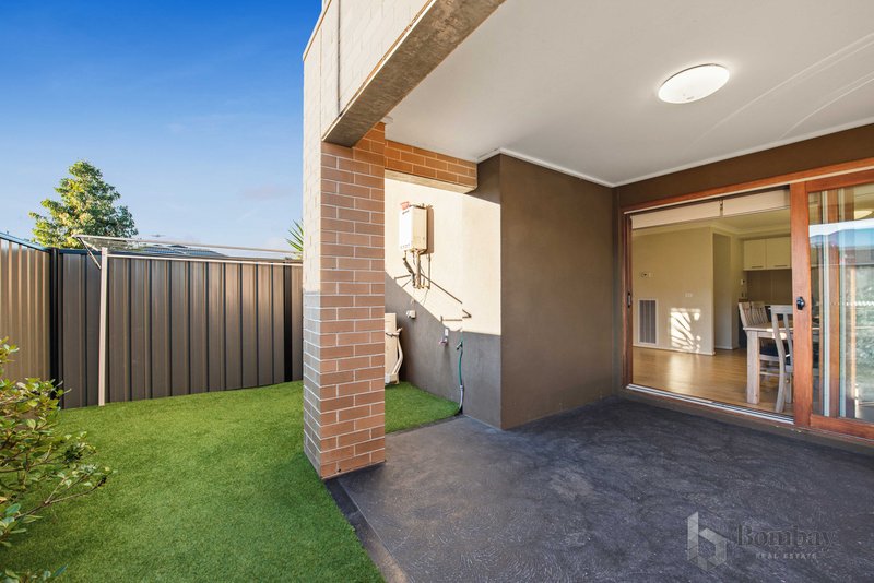 Photo - 17 Peppertree Parade, Craigieburn VIC 3064 - Image 15