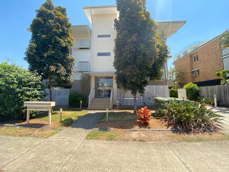 Photo - 1/7 Phillip Street, Labrador QLD 4215 - Image 1