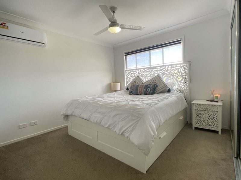 Photo - 17 Piccadilly Street, Bellmere QLD 4510 - Image 12