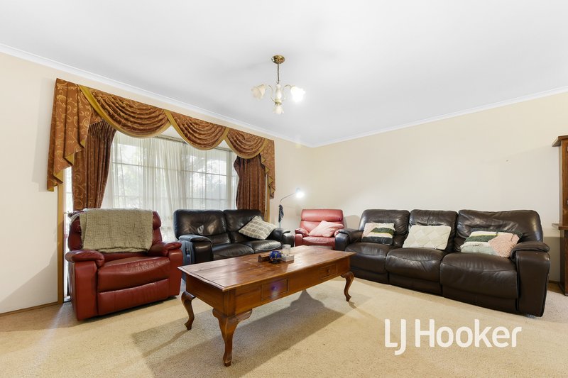 Photo - 17 Pirra Place, Narre Warren VIC 3805 - Image 3