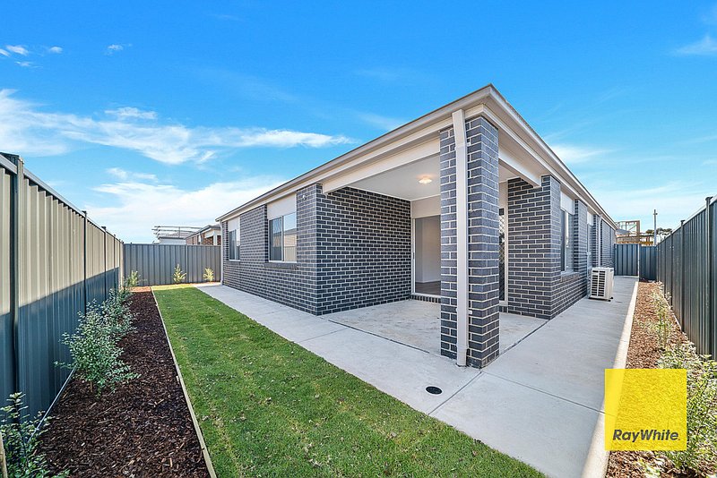 Photo - 17 Porter Street, Werribee VIC 3030 - Image 6