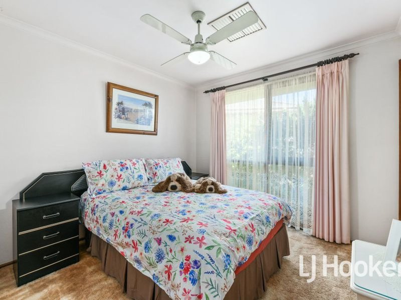 Photo - 17 Princess Maria Place, Hampton Park VIC 3976 - Image 10