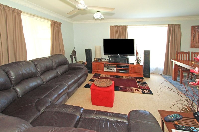 Photo - 17 Protea Avenue, Norman Gardens QLD 4701 - Image 2