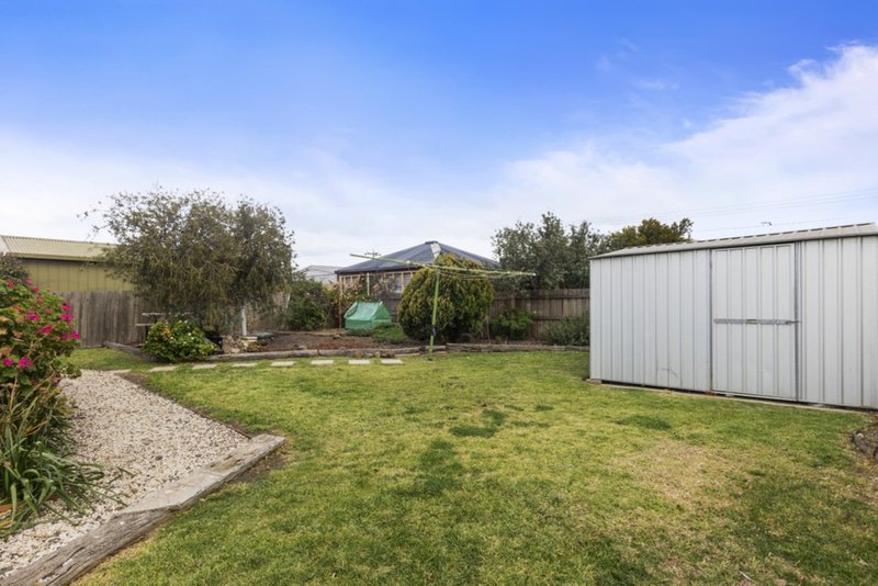 Photo - 17 Provan Drive, Wyndham Vale VIC 3024 - Image 11