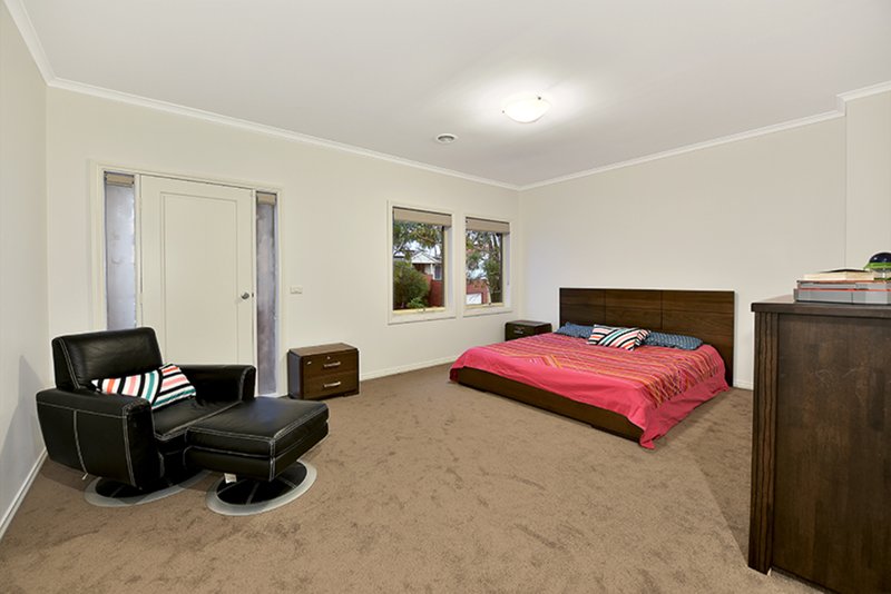 Photo - 17 Quarry Circuit, Coburg VIC 3058 - Image 7