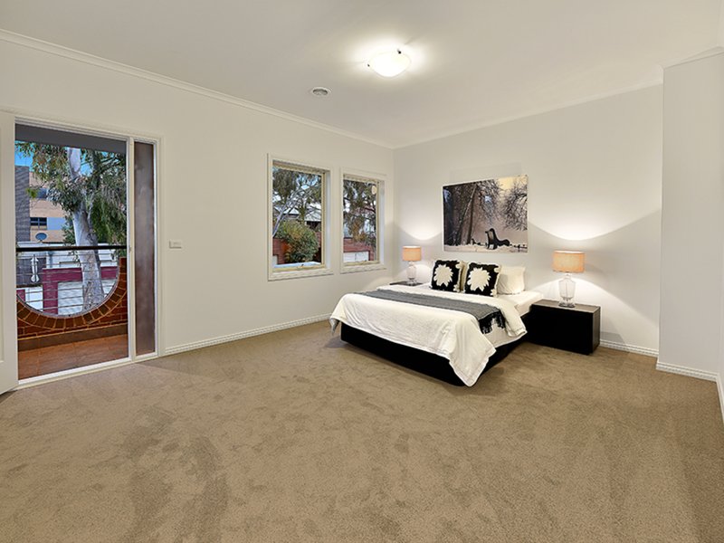 Photo - 17 Quarry Circuit, Coburg VIC 3058 - Image 11