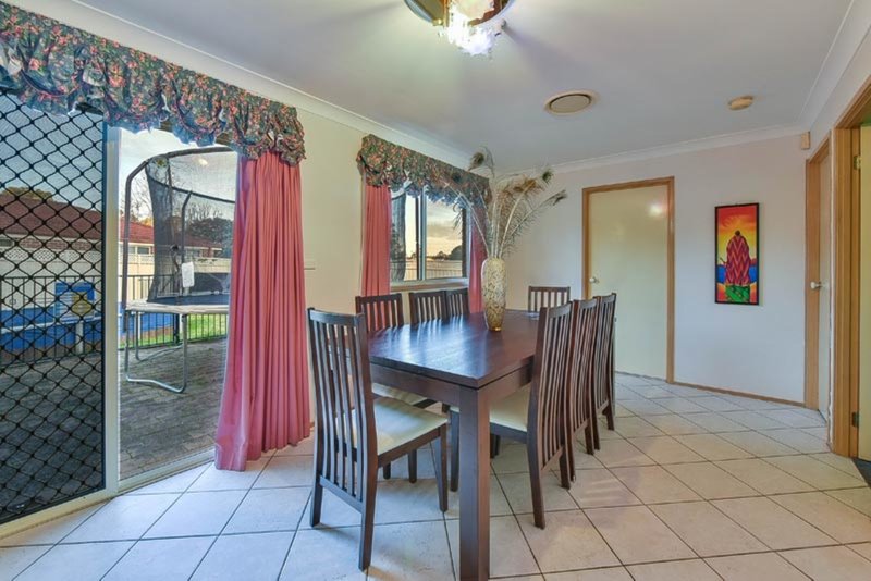 Photo - 17 Quinion Place, Ambarvale NSW 2560 - Image 3