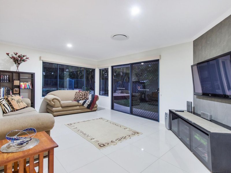 Photo - 17 Rampage St , Coomera Waters QLD 4209 - Image 7