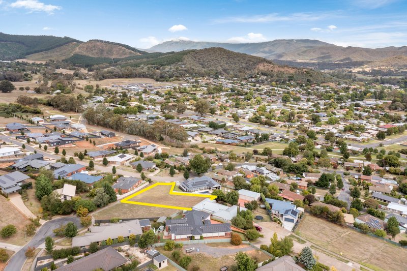 Photo - 17 Rangeview Drive, Myrtleford VIC 3737 - Image 5