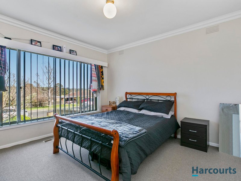 Photo - 17 Rangeview Street, Warragul VIC 3820 - Image 5