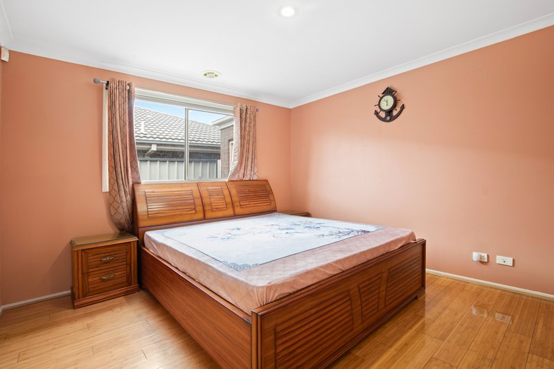 Photo - 17 Redcliffe Parade, Tarneit VIC 3029 - Image 7