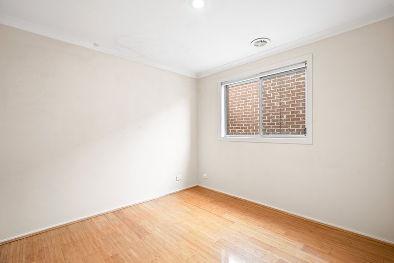 Photo - 17 Redcliffe Parade, Tarneit VIC 3029 - Image 12