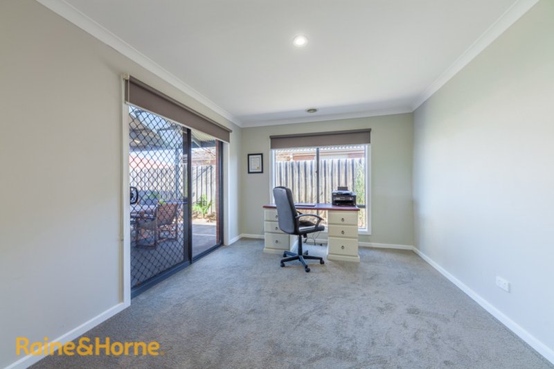 Photo - 17 Reiffel Avenue, Sunbury VIC 3429 - Image 10