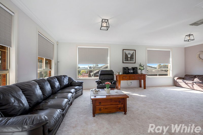 Photo - 17 Remington Way, South Morang VIC 3752 - Image 7