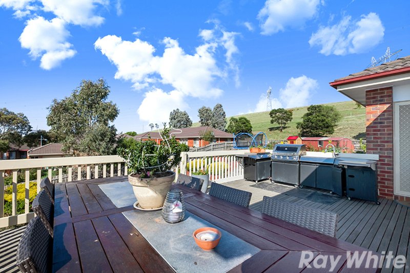 Photo - 17 Remington Way, South Morang VIC 3752 - Image 11