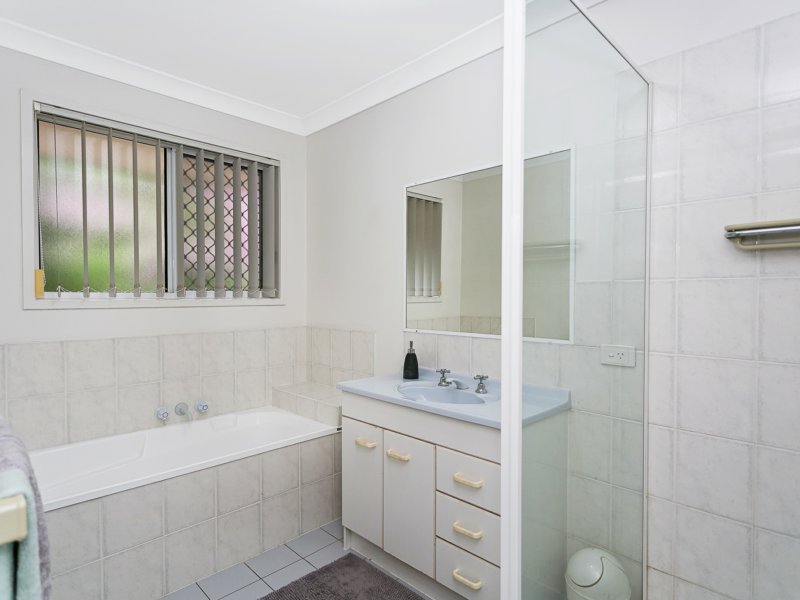 Photo - 17 Renfrew Dve , Highland Park QLD 4211 - Image 17