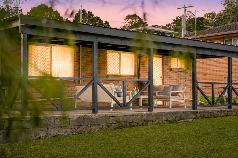Photo - 17 Rholanda Crescent, Springwood QLD 4127 - Image 3