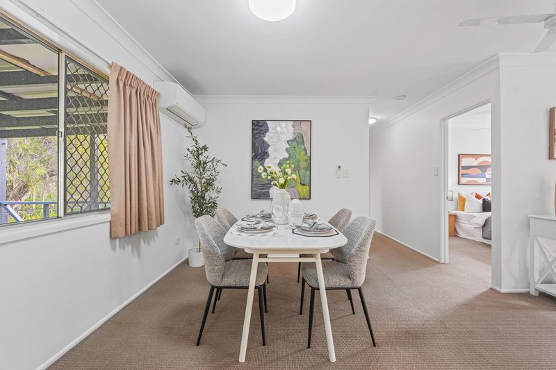Photo - 17 Rholanda Crescent, Springwood QLD 4127 - Image 8