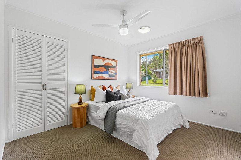 Photo - 17 Rholanda Crescent, Springwood QLD 4127 - Image 14