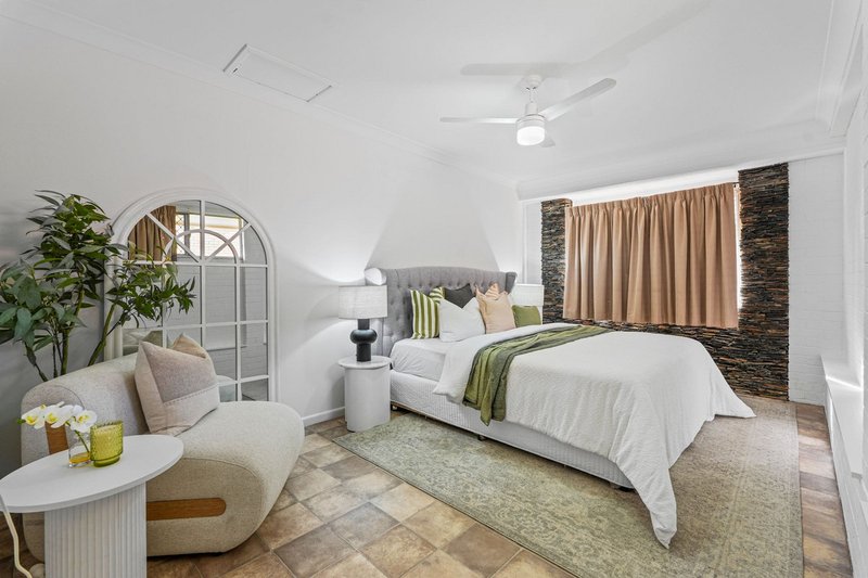 Photo - 17 Rholanda Crescent, Springwood QLD 4127 - Image 16
