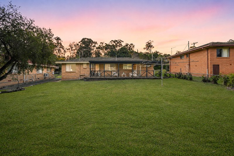 Photo - 17 Rholanda Crescent, Springwood QLD 4127 - Image 22