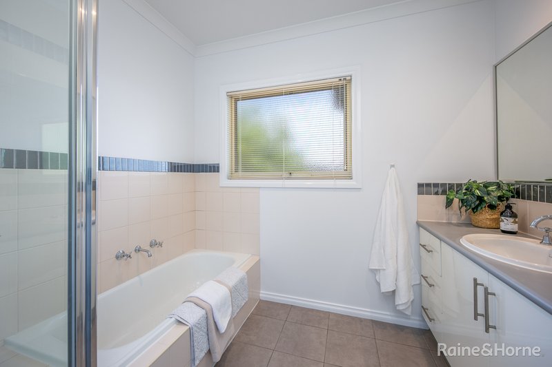 Photo - 1/7 Riddell Road, Sunbury VIC 3429 - Image 10