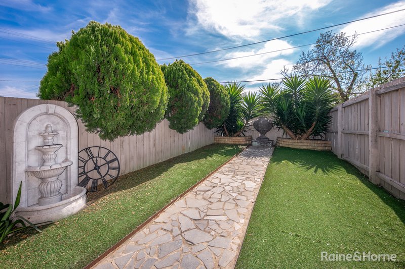 Photo - 1/7 Riddell Road, Sunbury VIC 3429 - Image 15