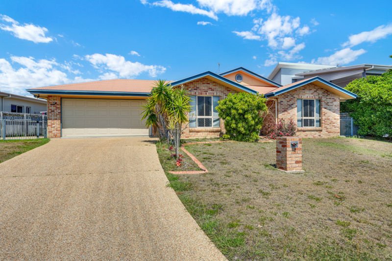 Photo - 17 Riverside Drive, Tannum Sands QLD 4680 - Image 2