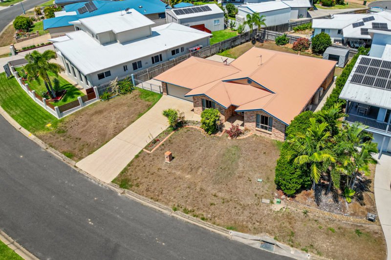 Photo - 17 Riverside Drive, Tannum Sands QLD 4680 - Image 16