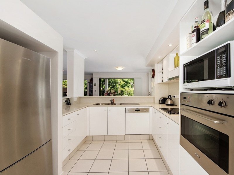 Photo - 17 Riverwalk Avenue, Robina QLD 4226 - Image 9