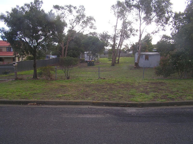 Photo - 17 Roberts Street, Triabunna TAS 7190 - Image 6