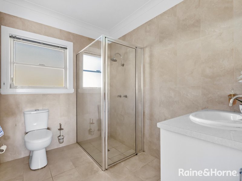 Photo - 17 Robindale Court, Robin Hill NSW 2795 - Image 11