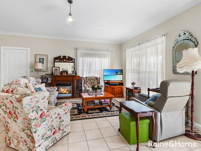 Photo - 17 Robindale Court, Robin Hill NSW 2795 - Image 17