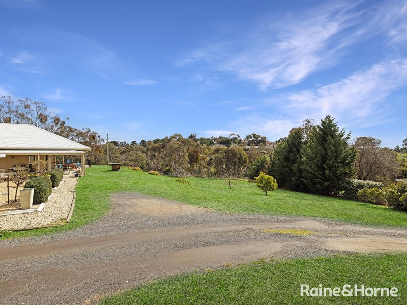 Photo - 17 Robindale Court, Robin Hill NSW 2795 - Image 21