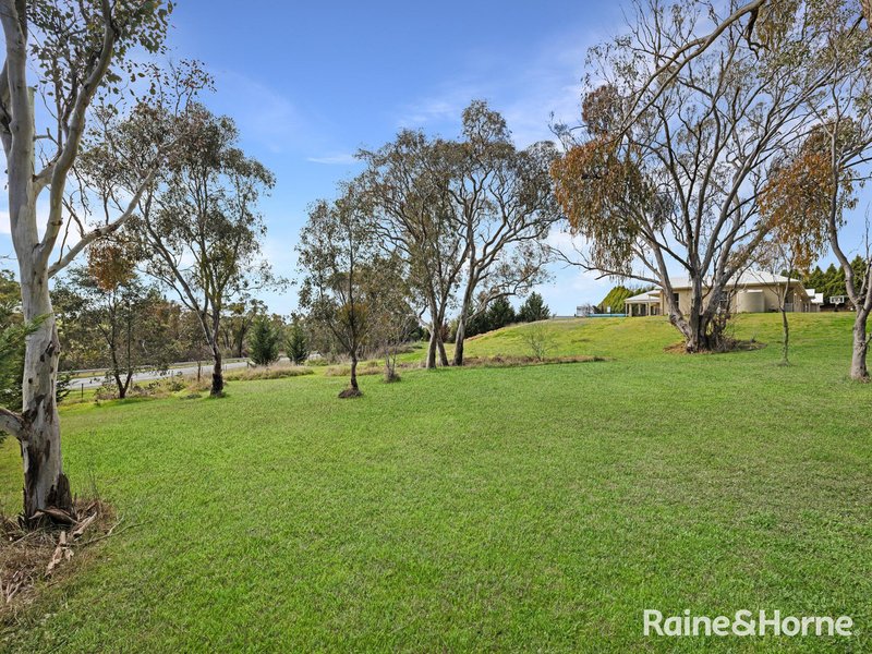 Photo - 17 Robindale Court, Robin Hill NSW 2795 - Image 24