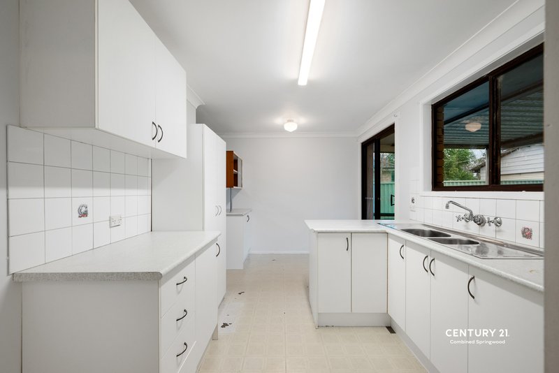 Photo - 17 Robyn Road, Winmalee NSW 2777 - Image 5