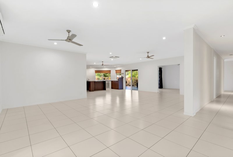 Photo - 17 Roderick Street, Bentley Park QLD 4869 - Image 15