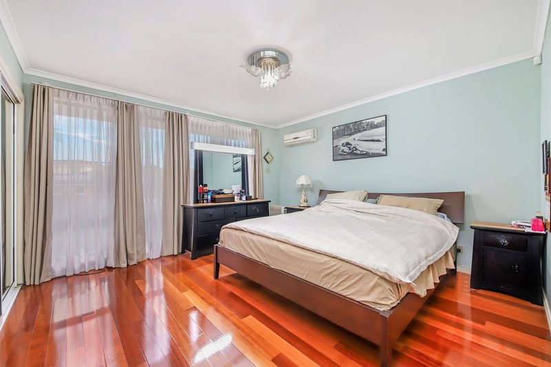 Photo - 17 Roland Street, Bossley Park NSW 2176 - Image 7