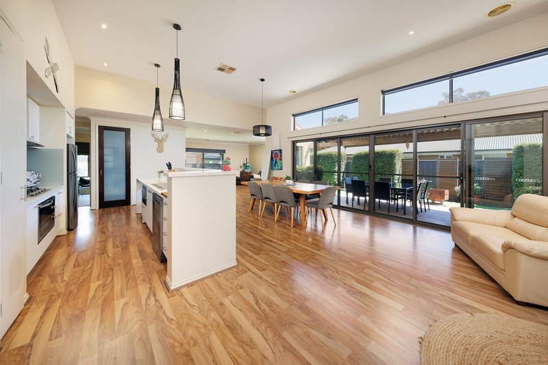 Photo - 17 Rooney Avenue, Killara VIC 3691 - Image 2