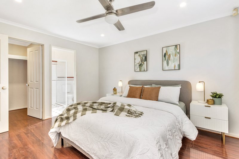 Photo - 17 Rosecombe Place, Parafield Gardens SA 5107 - Image 11