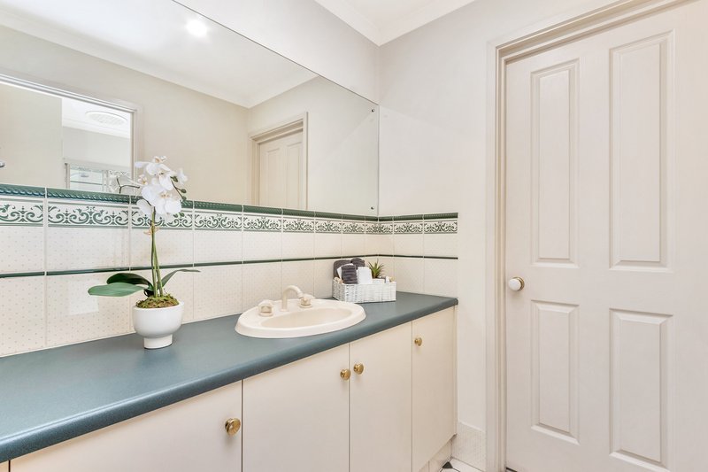Photo - 17 Rosecombe Place, Parafield Gardens SA 5107 - Image 17