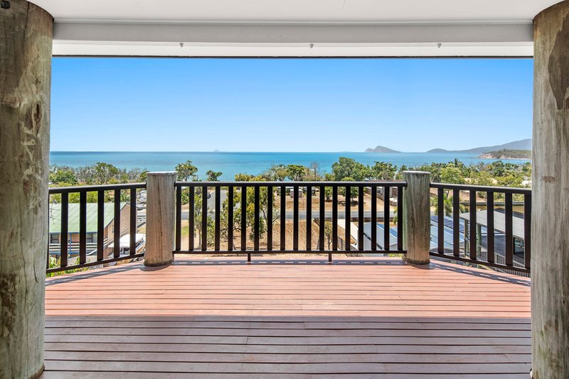 17 Roseric Crescent, Hideaway Bay QLD 4800