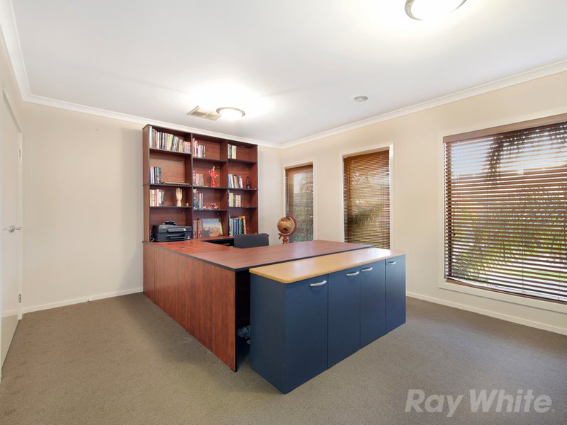 Photo - 17 Royal Oak Court, Mulgrave VIC 3170 - Image 7