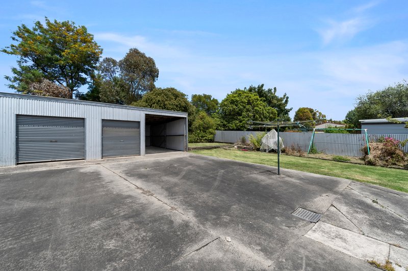 Photo - 17 Russell Street, Camperdown VIC 3260 - Image 9