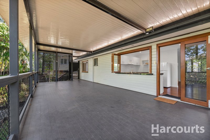 Photo - 17 Rutherford Street, Stafford Heights QLD 4053 - Image 2