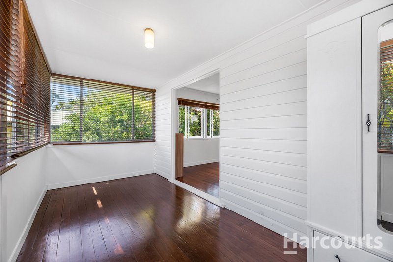 Photo - 17 Rutherford Street, Stafford Heights QLD 4053 - Image 3