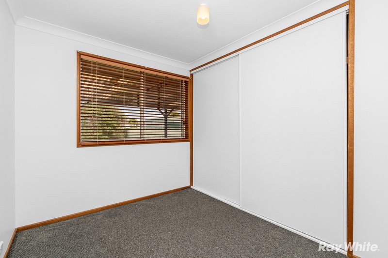 Photo - 17 Sackville Drive, Forest Hill NSW 2651 - Image 5