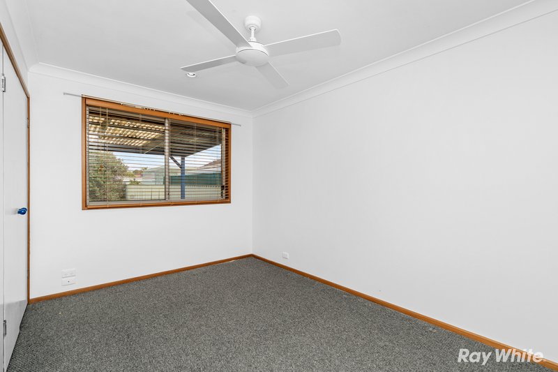 Photo - 17 Sackville Drive, Forest Hill NSW 2651 - Image 6